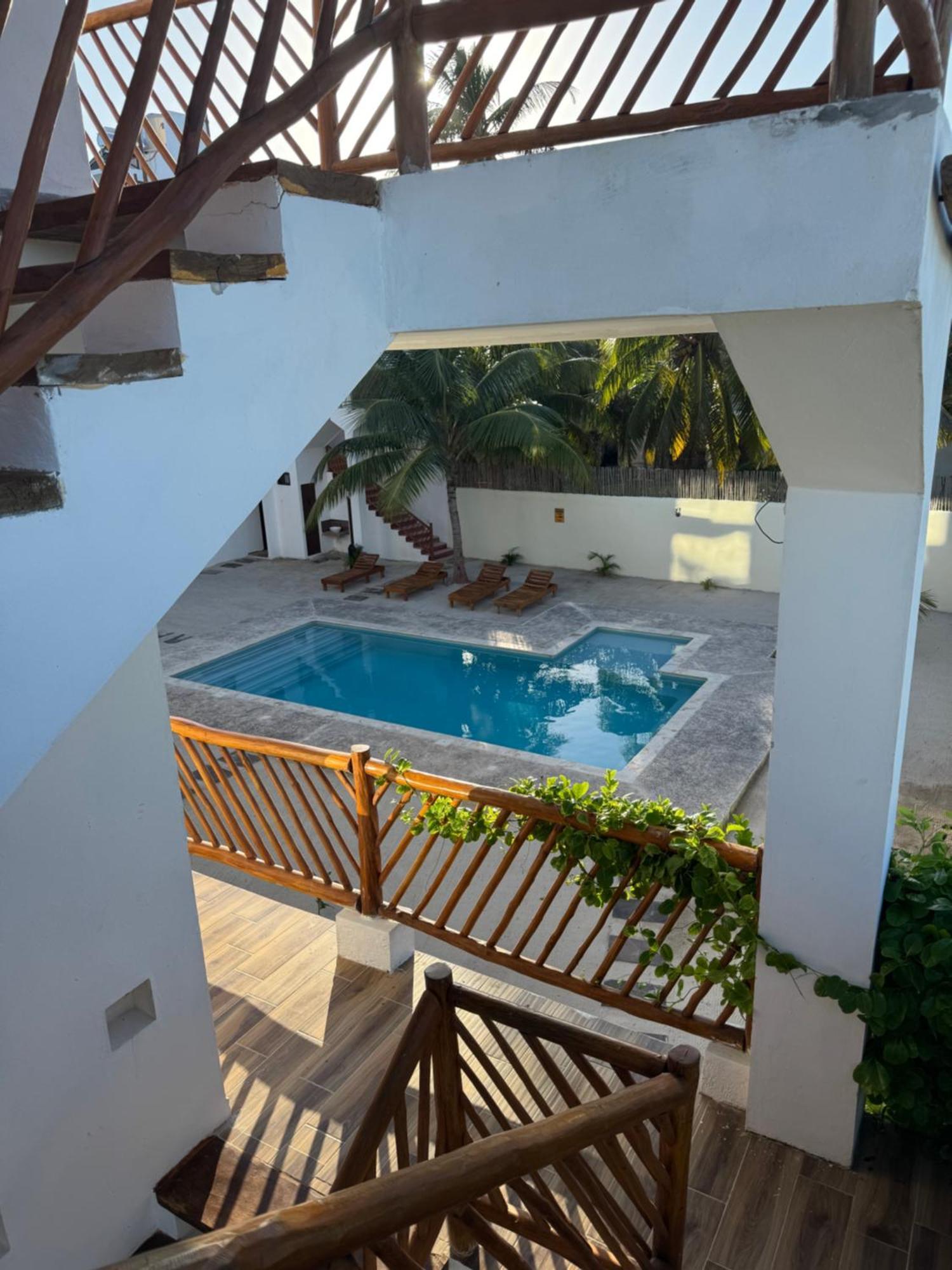 Mexhe Hotel El Cuyo Buitenkant foto