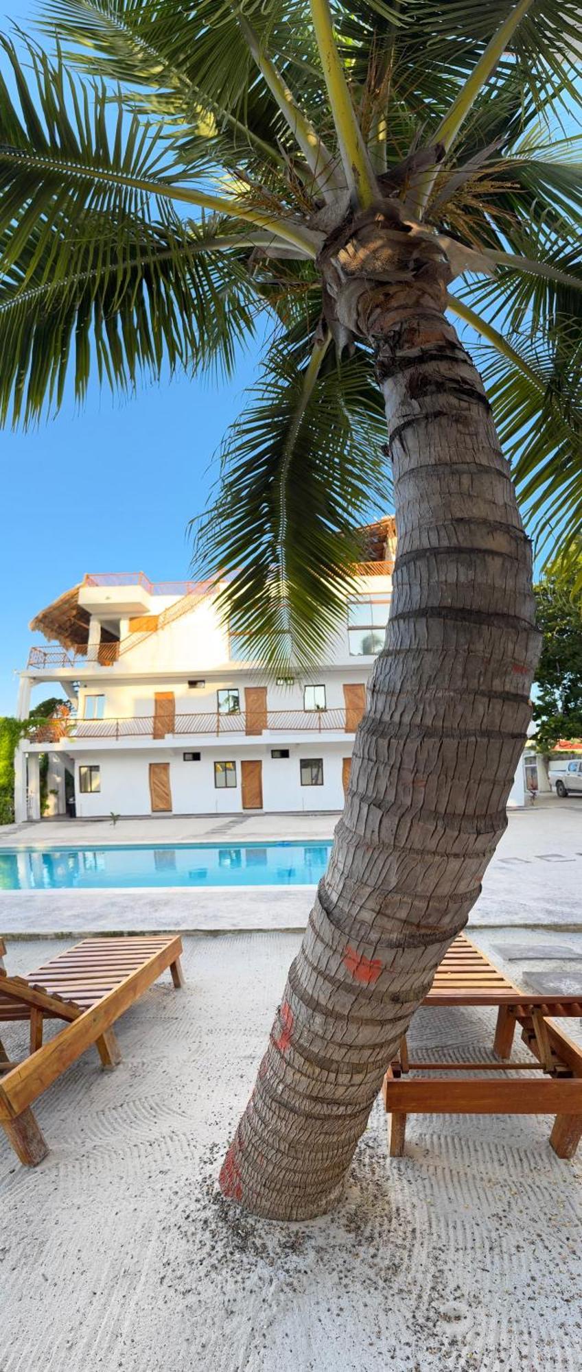 Mexhe Hotel El Cuyo Buitenkant foto