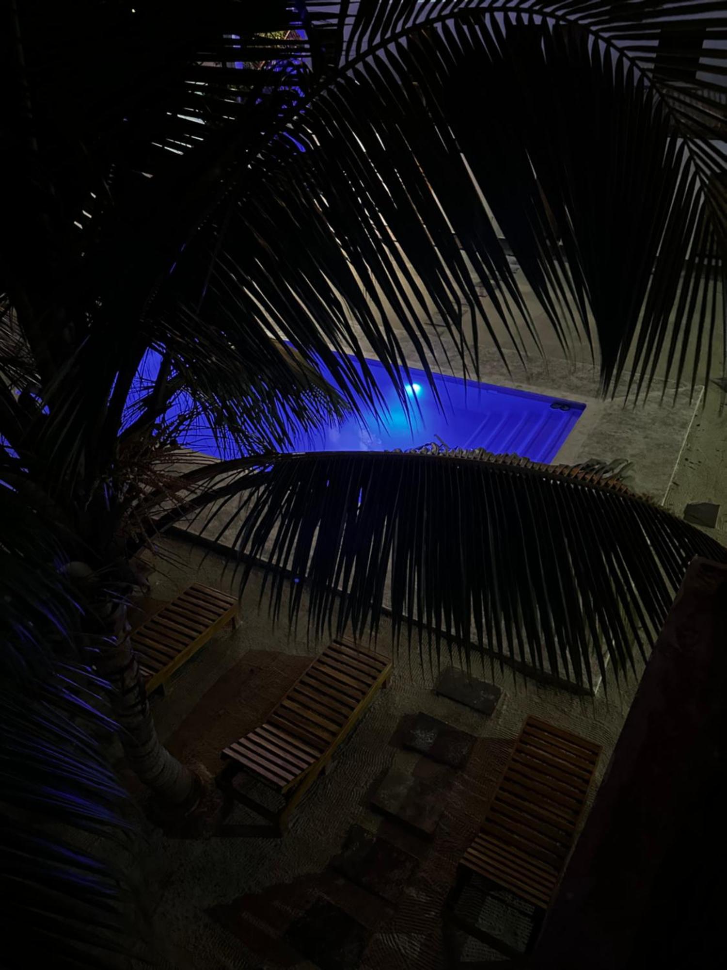 Mexhe Hotel El Cuyo Buitenkant foto