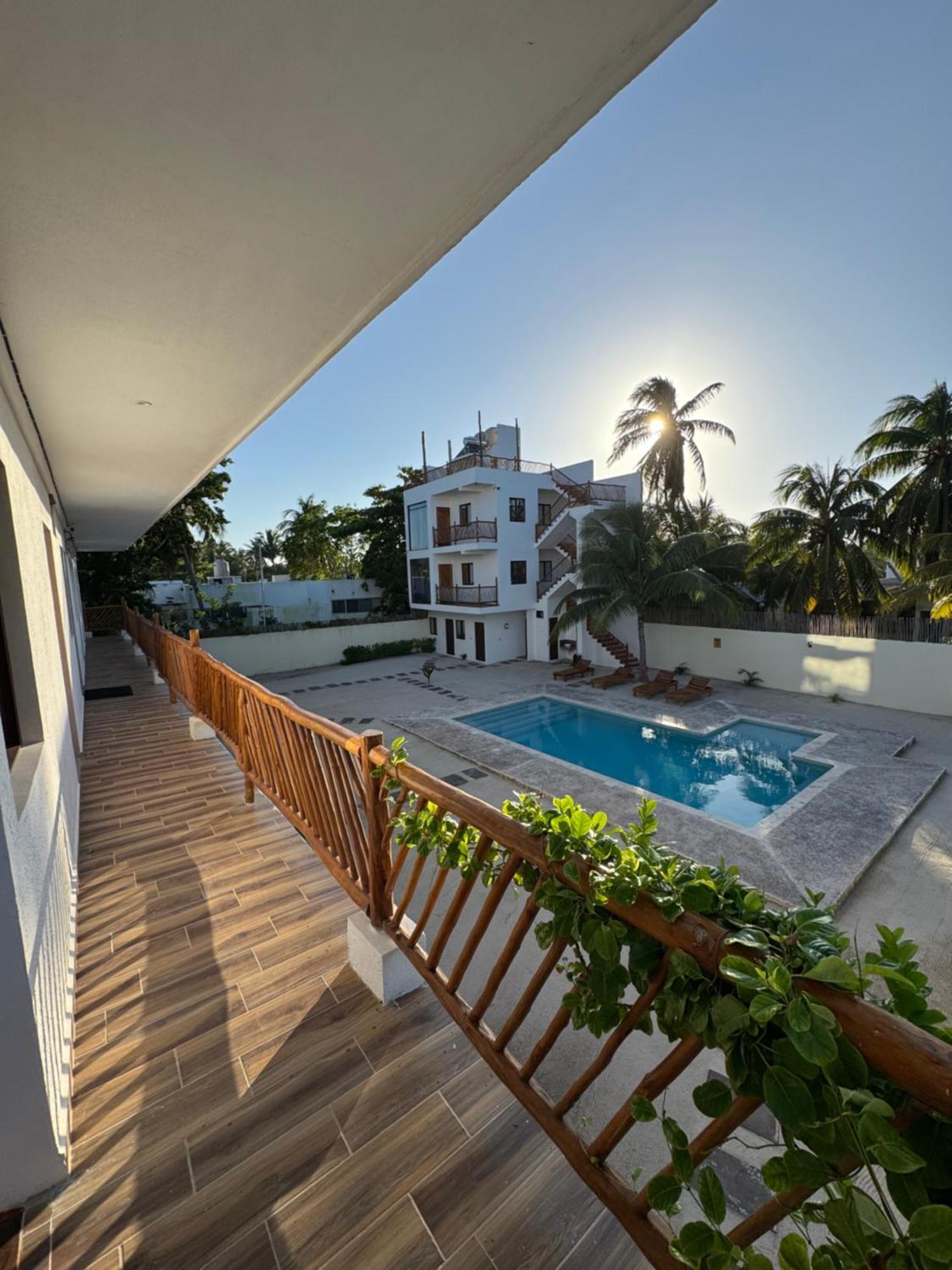 Mexhe Hotel El Cuyo Buitenkant foto